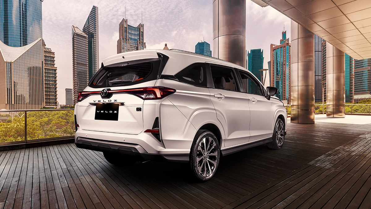 TOYOTA NBT BRUNEI VELOZ CAR GRID GALLERY IMAGE 2