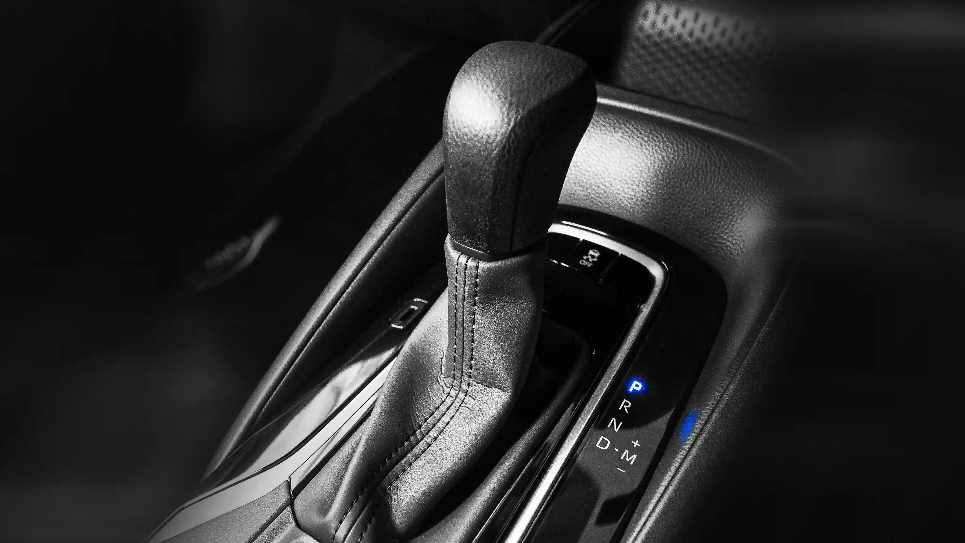 TOYOTA NBT BRUNEI ALTIS CAR CVT WITH 7-SPEED SEQUENTIAL SHIFT