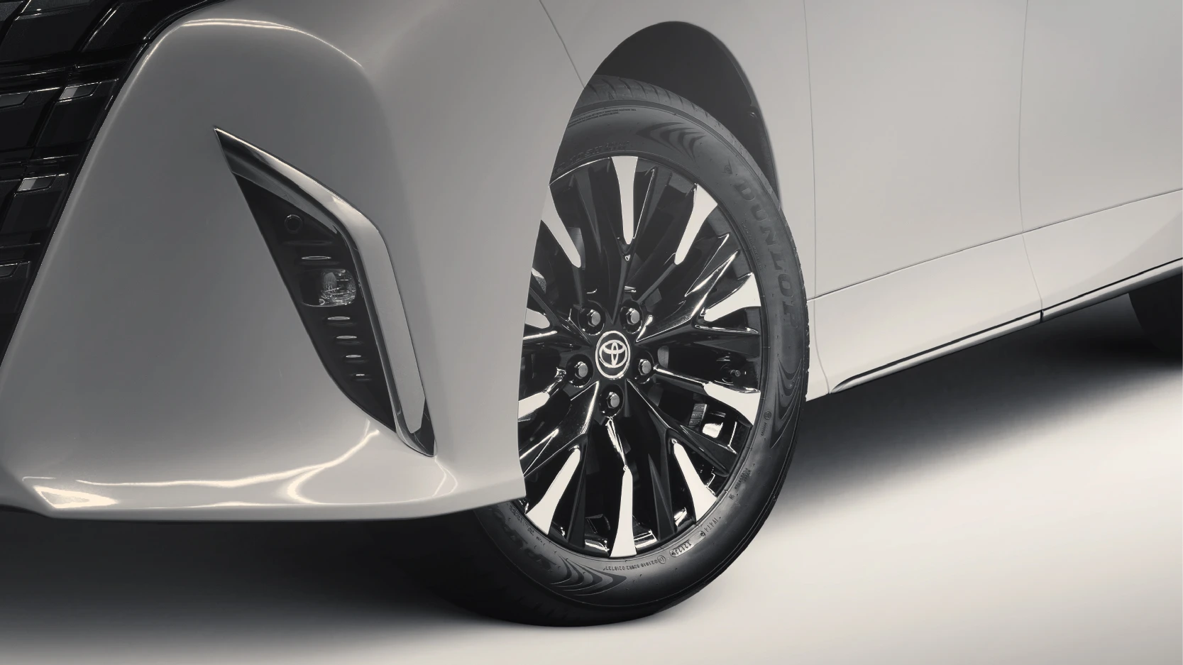 TOYOTA NBT BRUNEI ALPHARD CAR 19-INCH ALLOY WHEELS