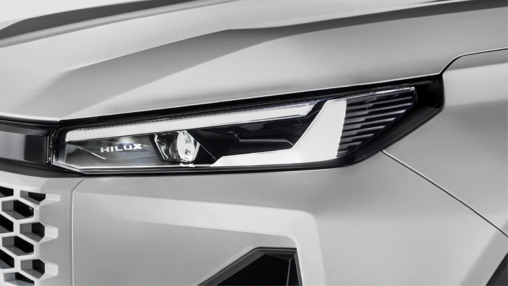 NBT TOYOTA THE ALL-NEW HILUX LED Projector Headlamps