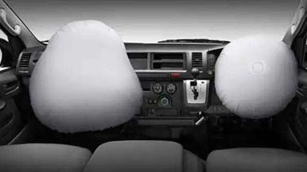 TOYOTA NBT BRUNEI HIACE VAN DUAL AIRBAGS