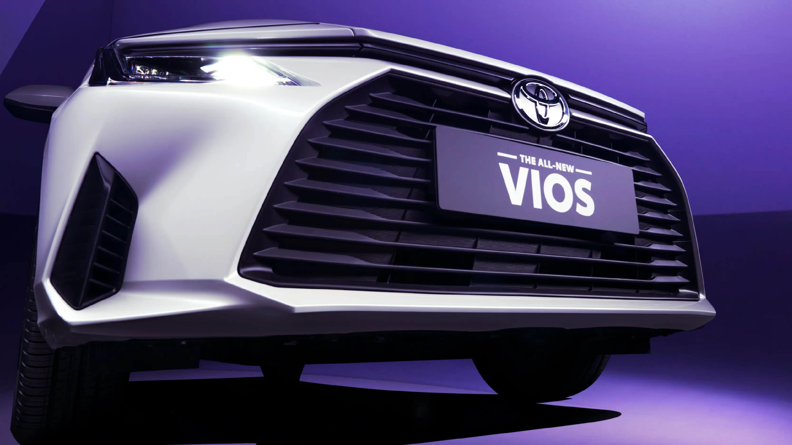 TOYOTA NBT BRUNEI VIOS CAR DESIGN AND COMFORT Wide Trapezoidal Grille