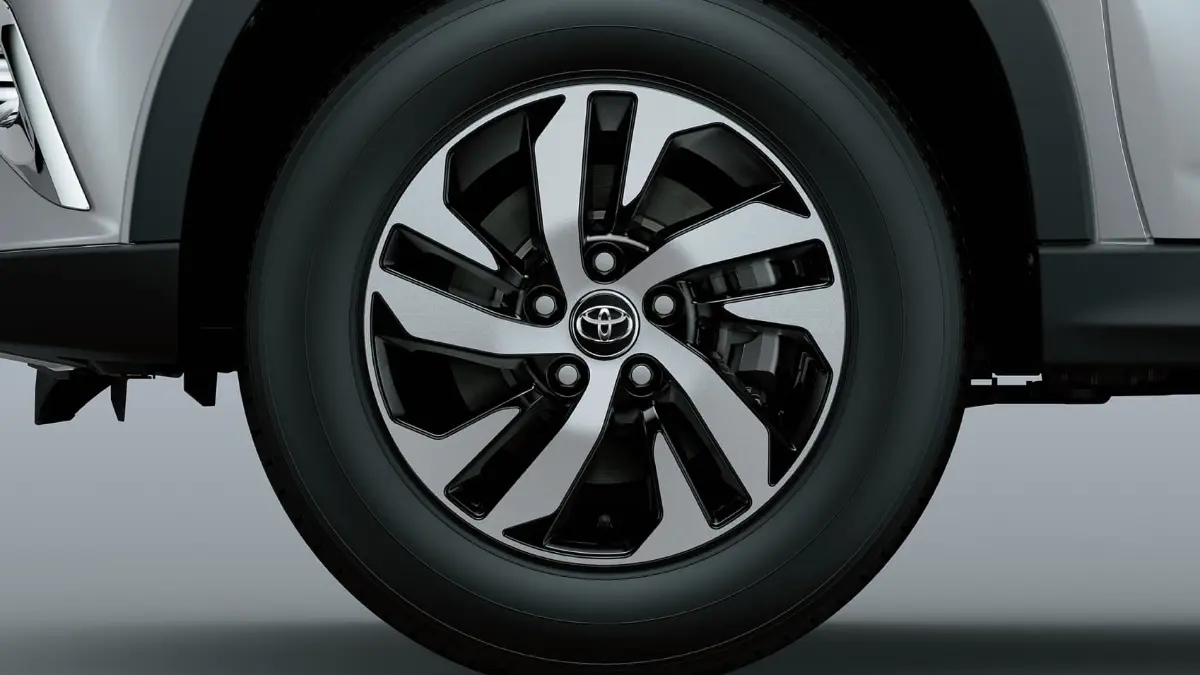 TOYOTA NBT BRUNEI 17-INCH WHEELS RUSH CAR