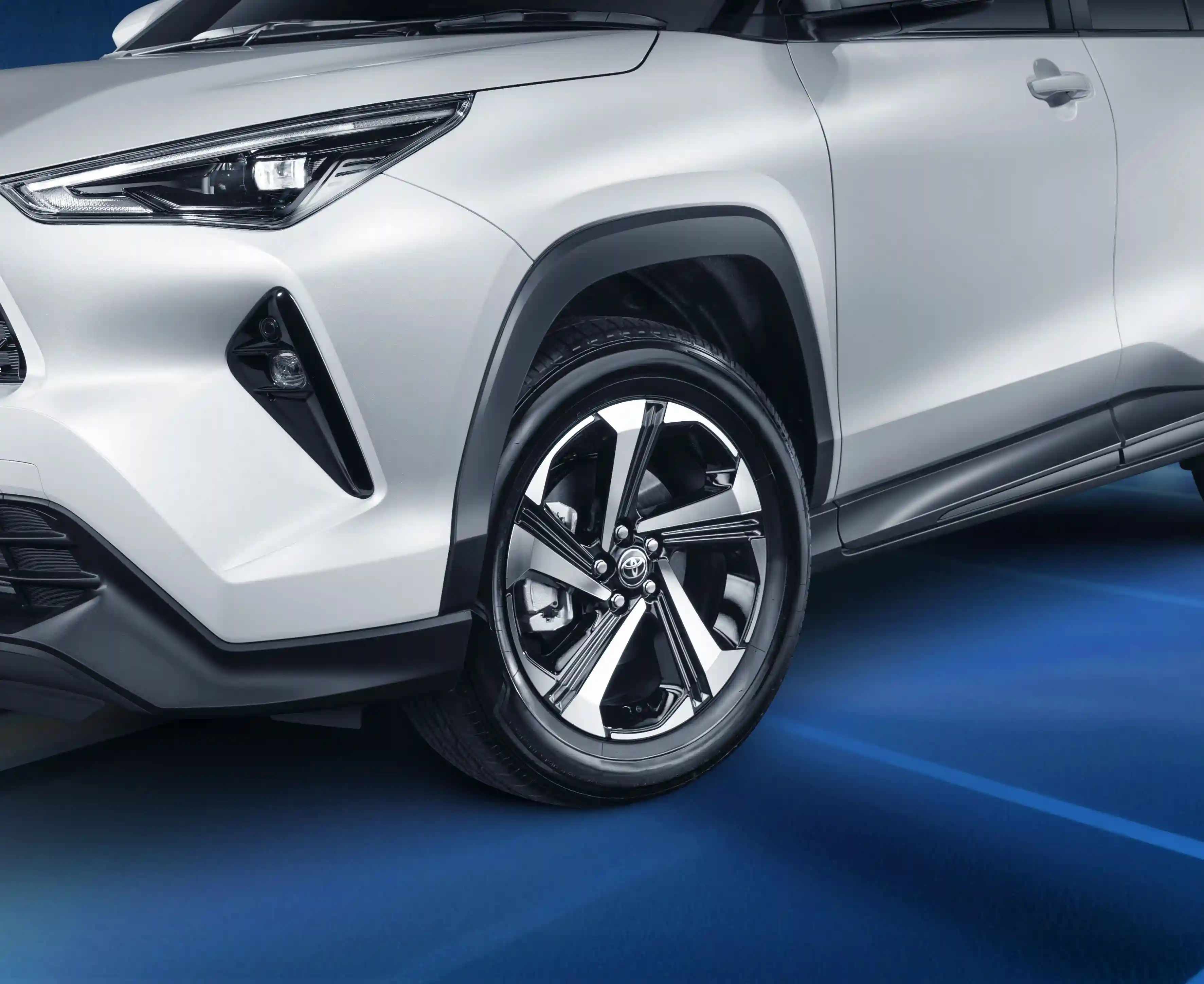 TOYOTA NBT BRUNEI ADVANCED 17" ALLOY WHEELS YARIS CROSS CAR