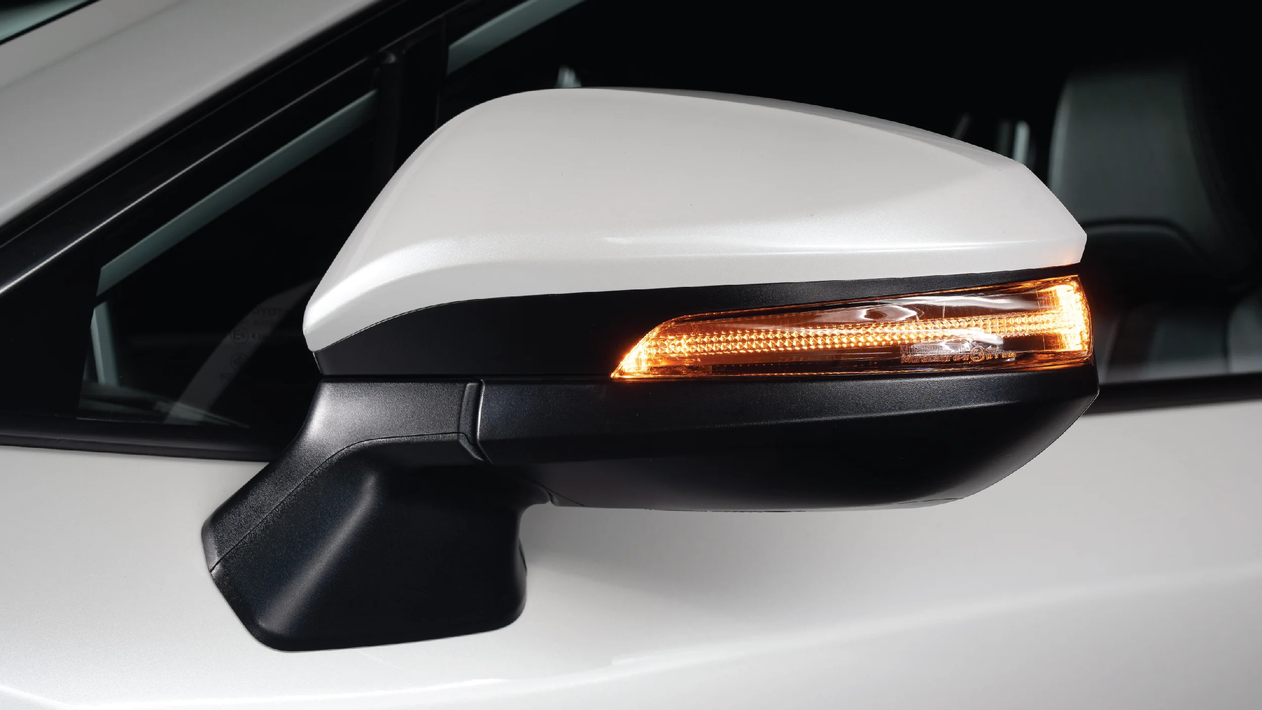 Tyt Corollacross2024 Website Exterior 1200X675px 03 (1)