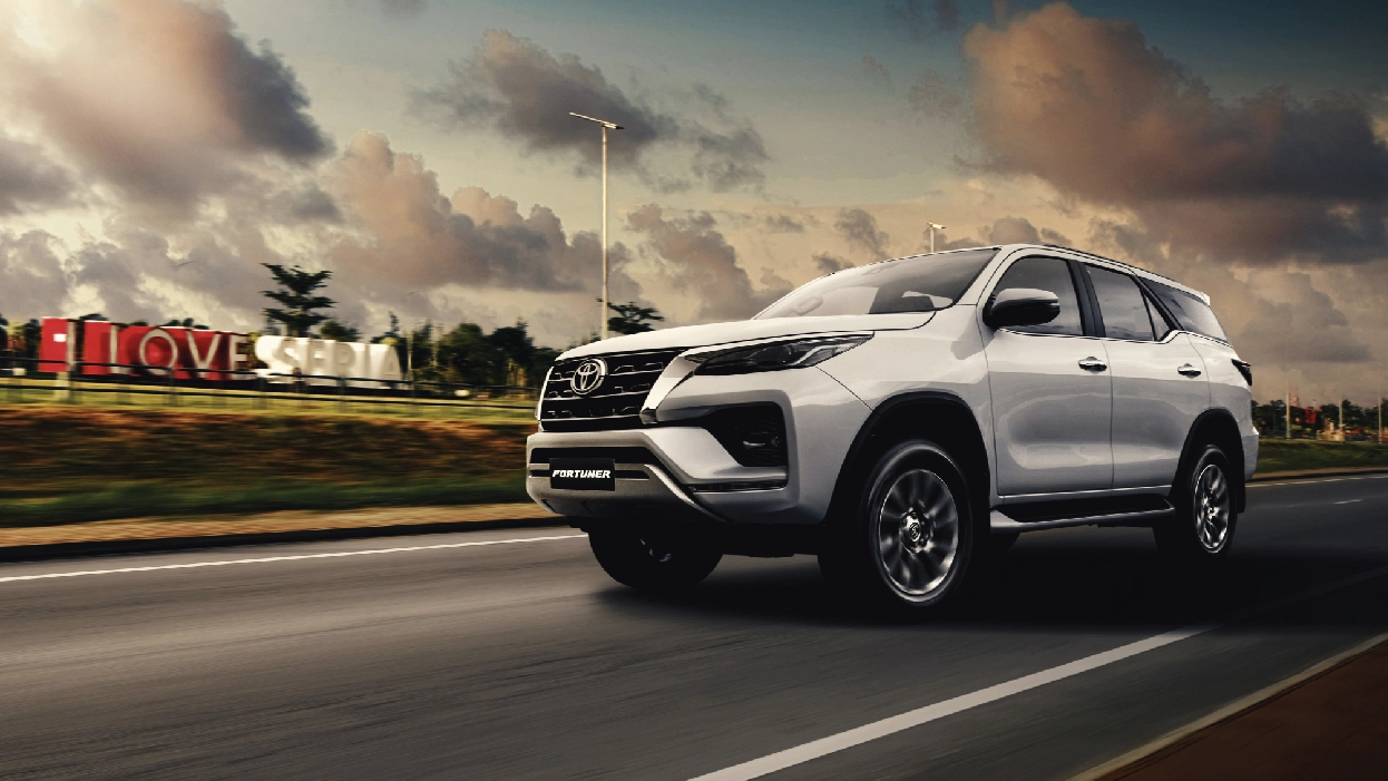 TOYOTA NBT BRUNEI FORTUNER CAR GRID GALLERY IMAGE 3