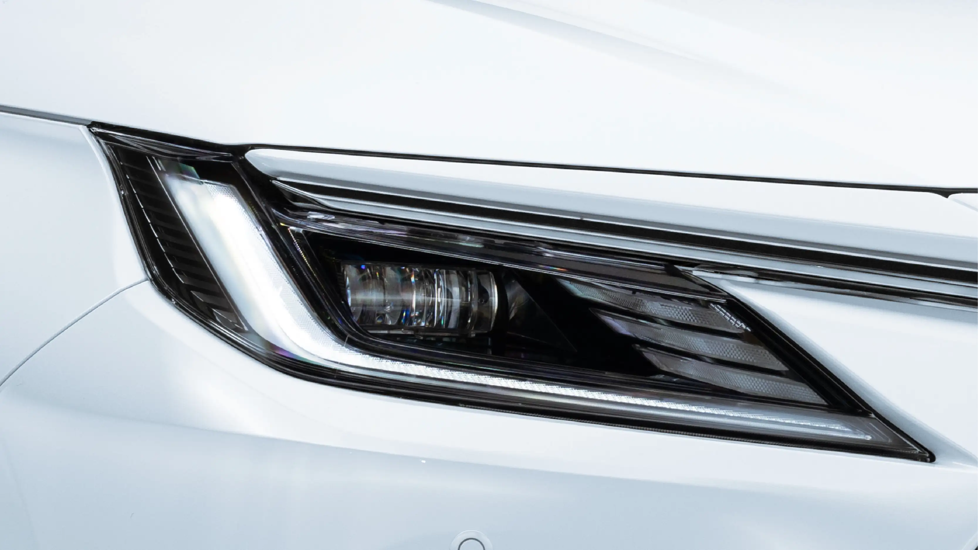 TOYOTA NBT BRUNEI VIOS CAR DESIGN AND COMFORT Full LED Headlamps