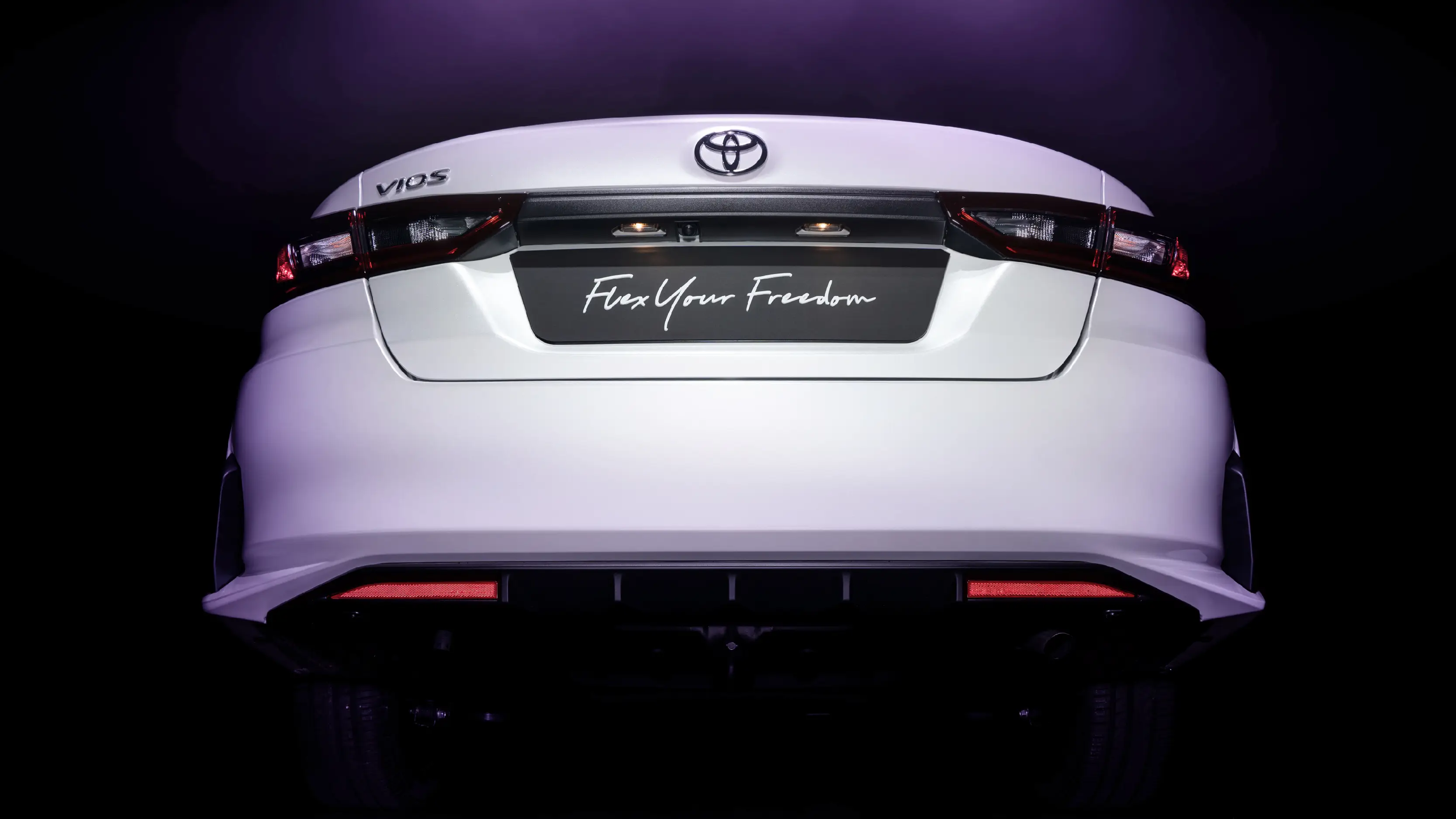 TOYOTA NBT BRUNEI VIOS CAR DESIGN AND COMFORT Wide & Low-Profile Rear Design