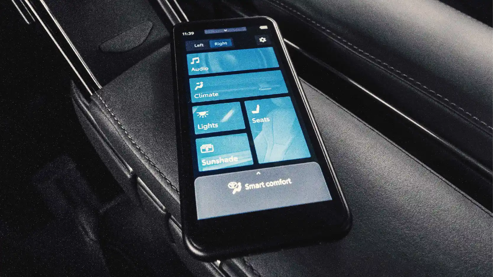 TYT Alphard2023 Website Interior 800X450px 09